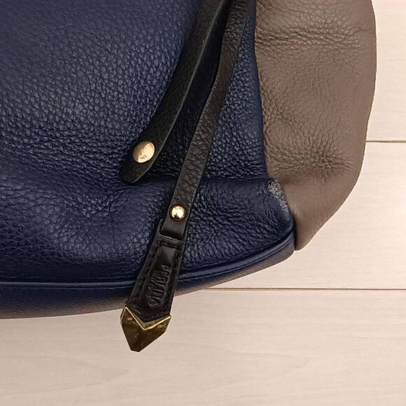 Perlina New York Women's Solid Leather Shoulder Bag Navy and Gray - Picture 5 of 7